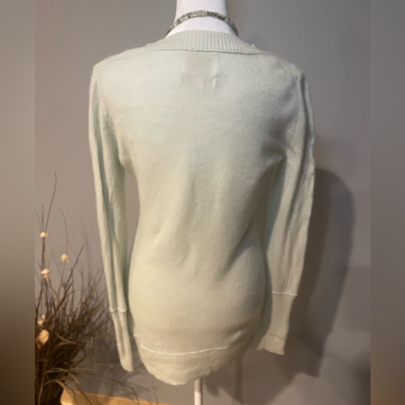 Cynthia Rowley 100% Cashmere Sweater Women’s M Light Mint Green Soft Knit - Picture 3 of 10